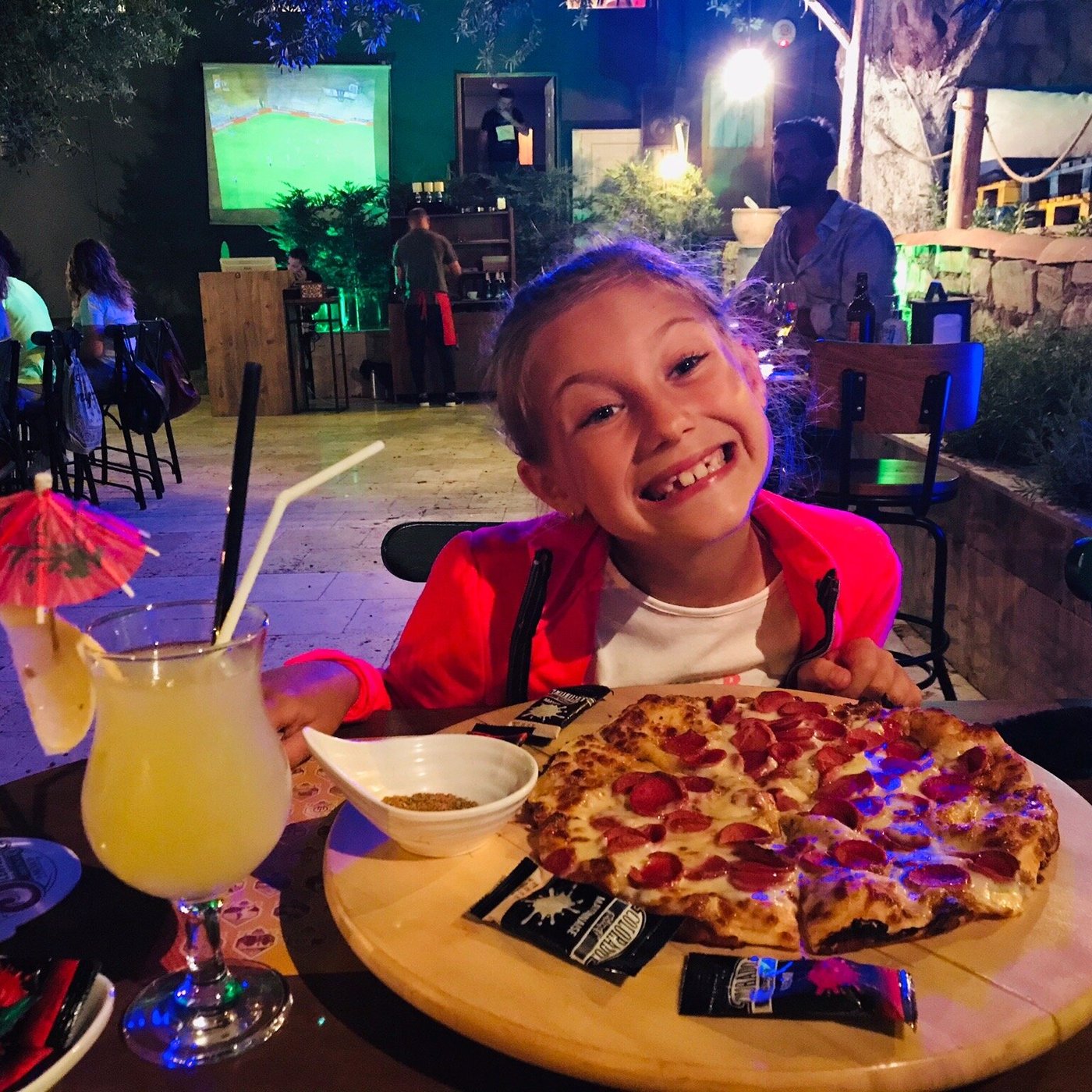 OZZY PUB, Kusadasi - Restaurant Reviews, Photos & Phone Number - Tripadvisor