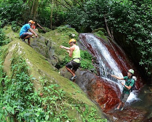 Zipline de dia inteiro e aventura de rapel de cachoeira perto de San Juan