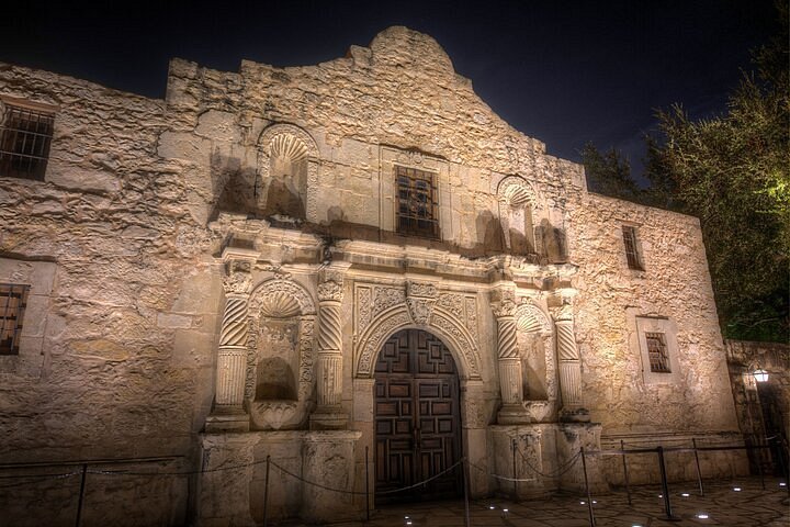 Fredericksburg Hauntings Ghost Tours - Texas Hill Country North