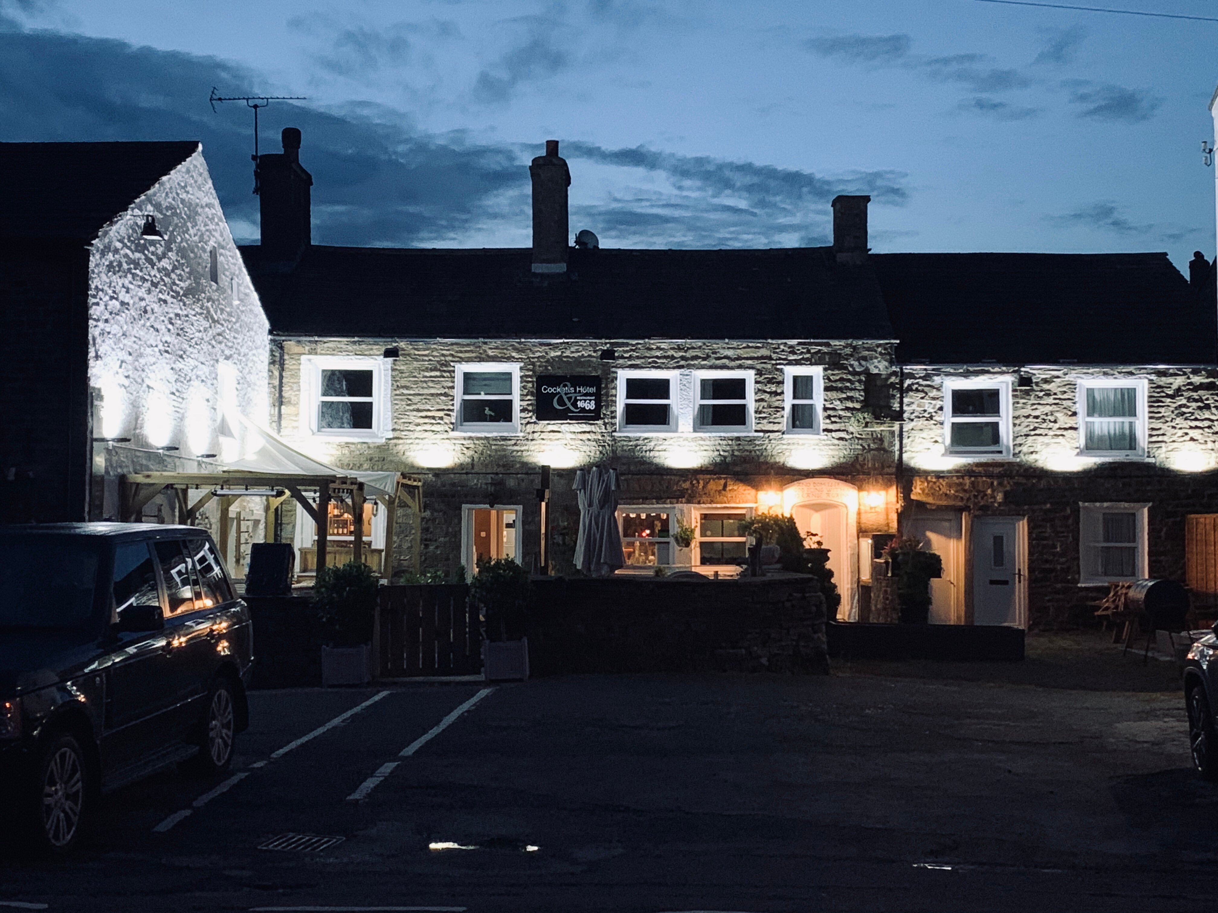 COCKETTS HOTEL (AU$170): 2022 Prices & Reviews (Hawes, Yorkshire ...