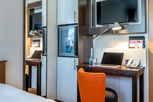 Room & Suite