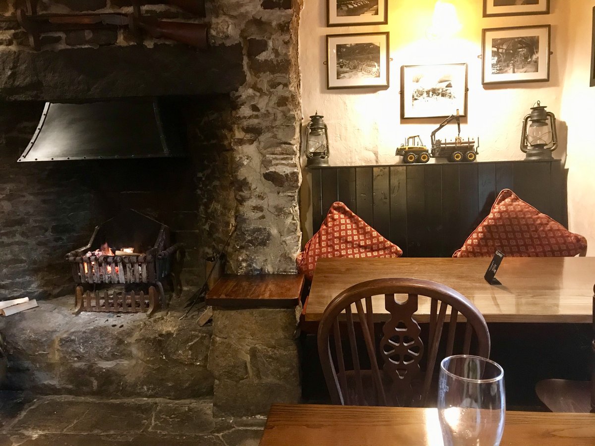 FOX AND HOUNDS INN - Updated 2024 Prices & Guest house Reviews ...