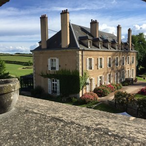 Vue de la Piscine - Maison d'Hôtes La Cimentelle en Bourgogne à Avallon