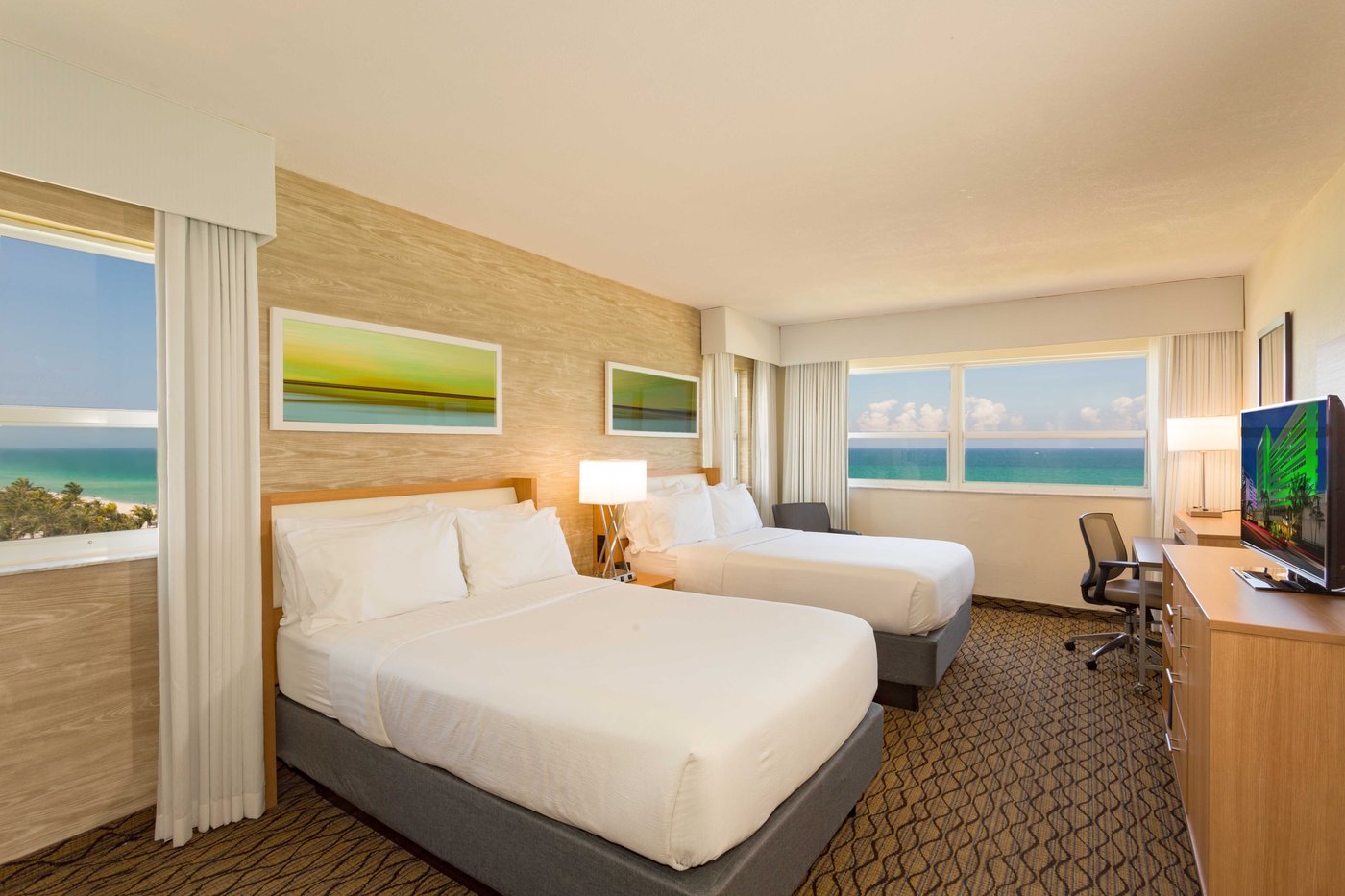 HOLIDAY INN MIAMI BEACHOCEANFRONT, AN IHG HOTEL 156 (̶2̶4̶3̶