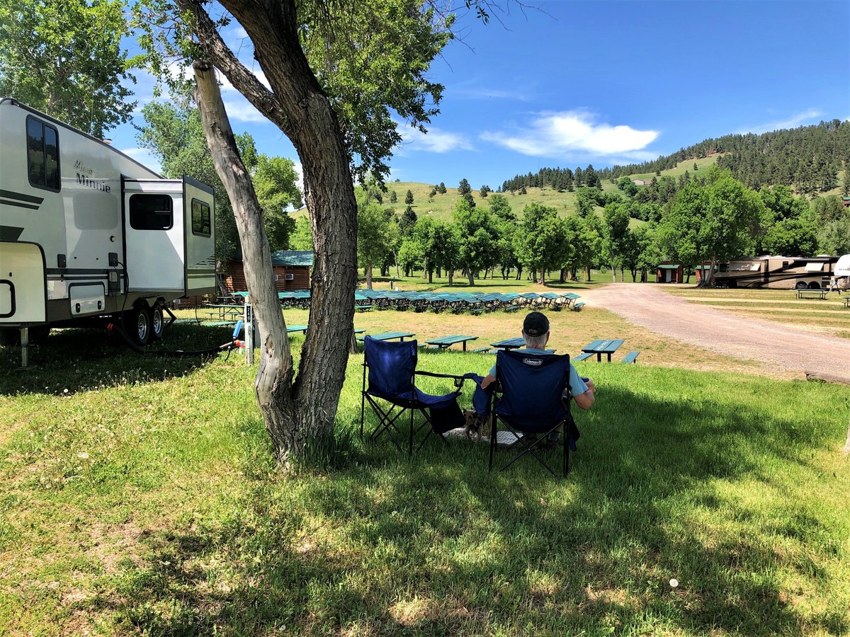 DAYS END CAMPGROUND & RV PARK (Sturgis) - Campground Reviews, Photos ...