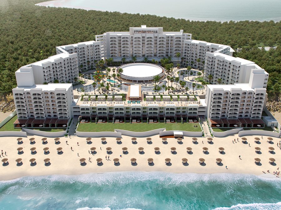 where is royal uno located in cancun