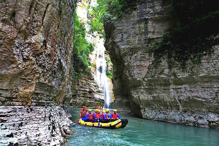 canoe trip albania