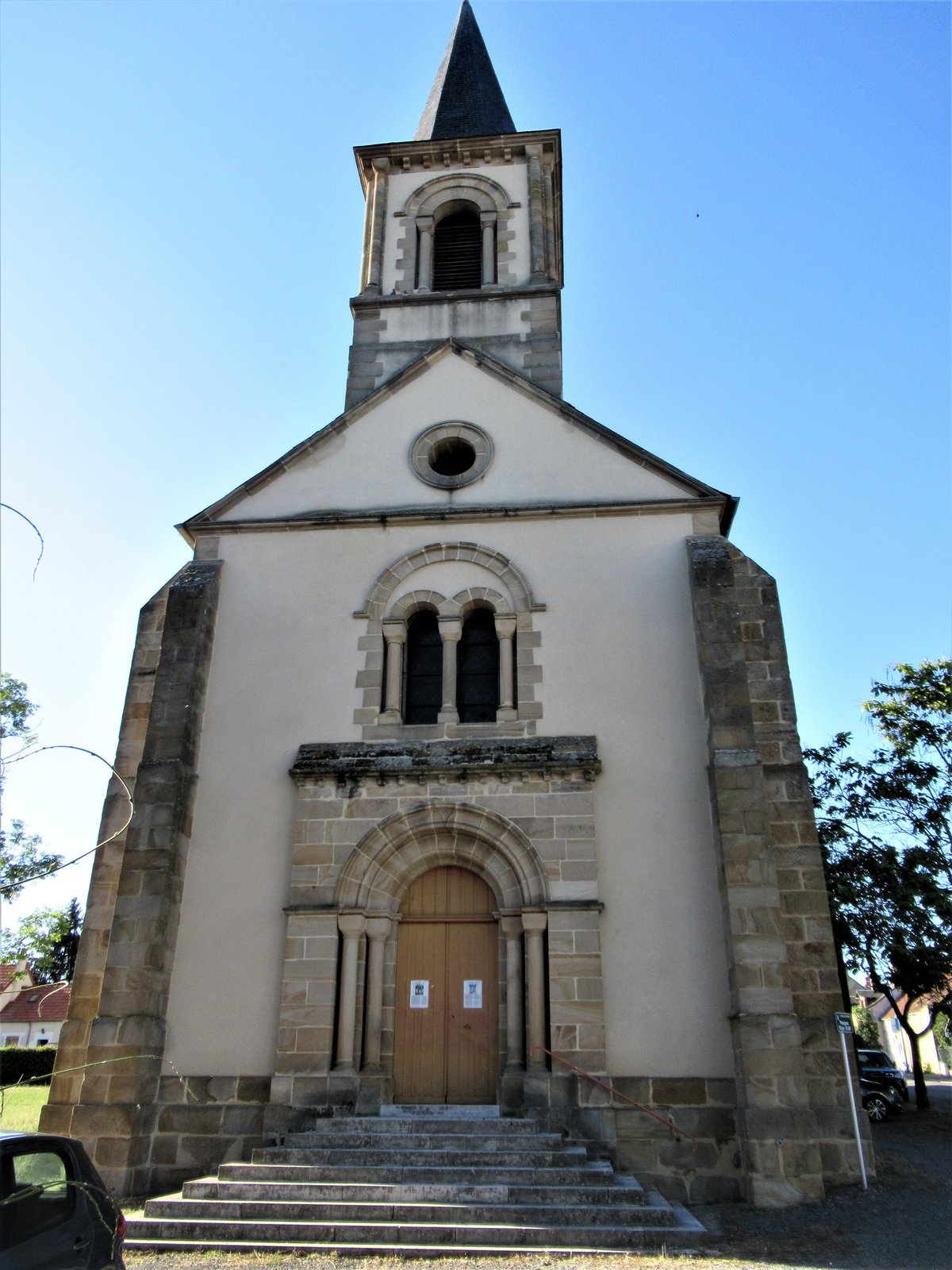 Église de Saint Léger des Vignes (Saint-Leger-des-Vignes) - All You ...