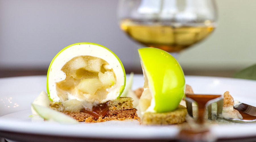 Apple Vanilla Sphere, Munari 'Late Harvest' Viognier