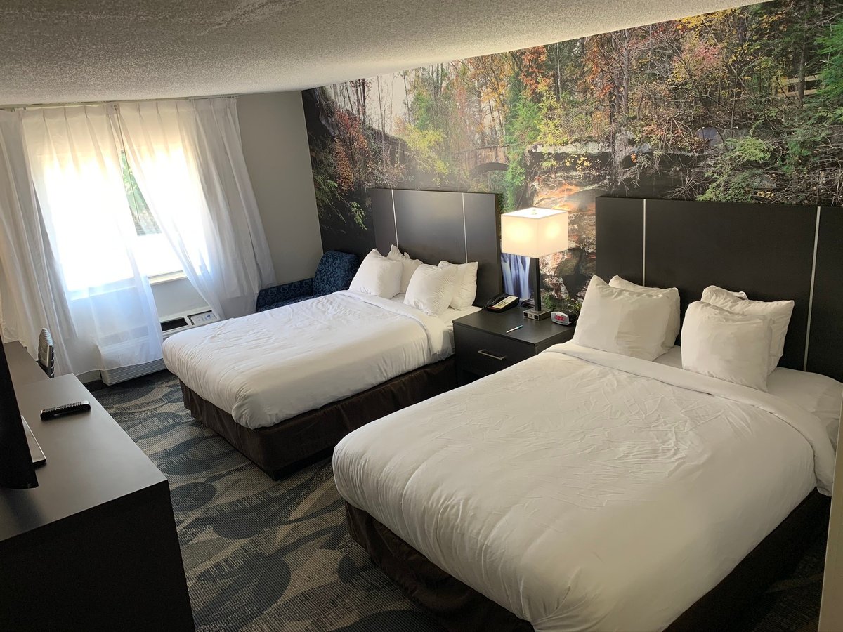 Clarion Inn Rooms: Pictures & Reviews - Tripadvisor