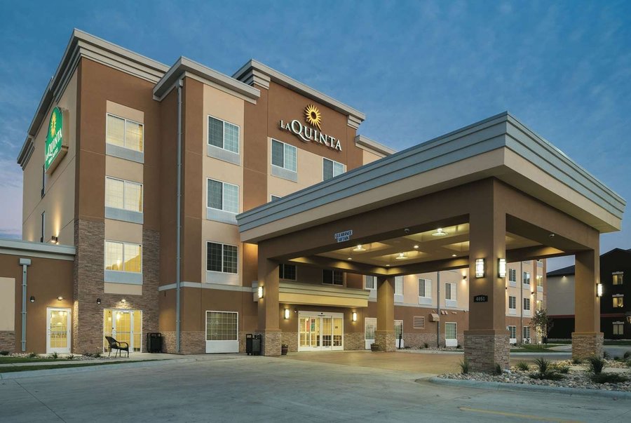 LA QUINTA INN & SUITES BY WYNDHAM GRAND FORKS $84 ($̶1̶1̶3̶) - Updated ...