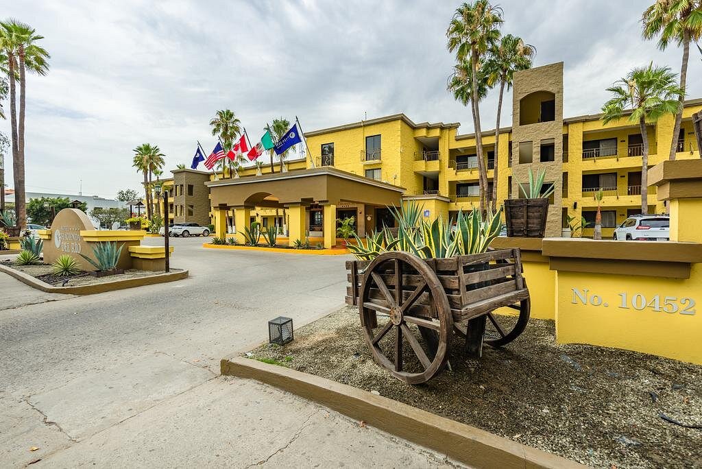 Рио мексика. Хасиенда дель сель Испания. Тихуана Рио отель. "Wee-Yiong Fung"+"Hacienda del Rio". Tijuana foto.