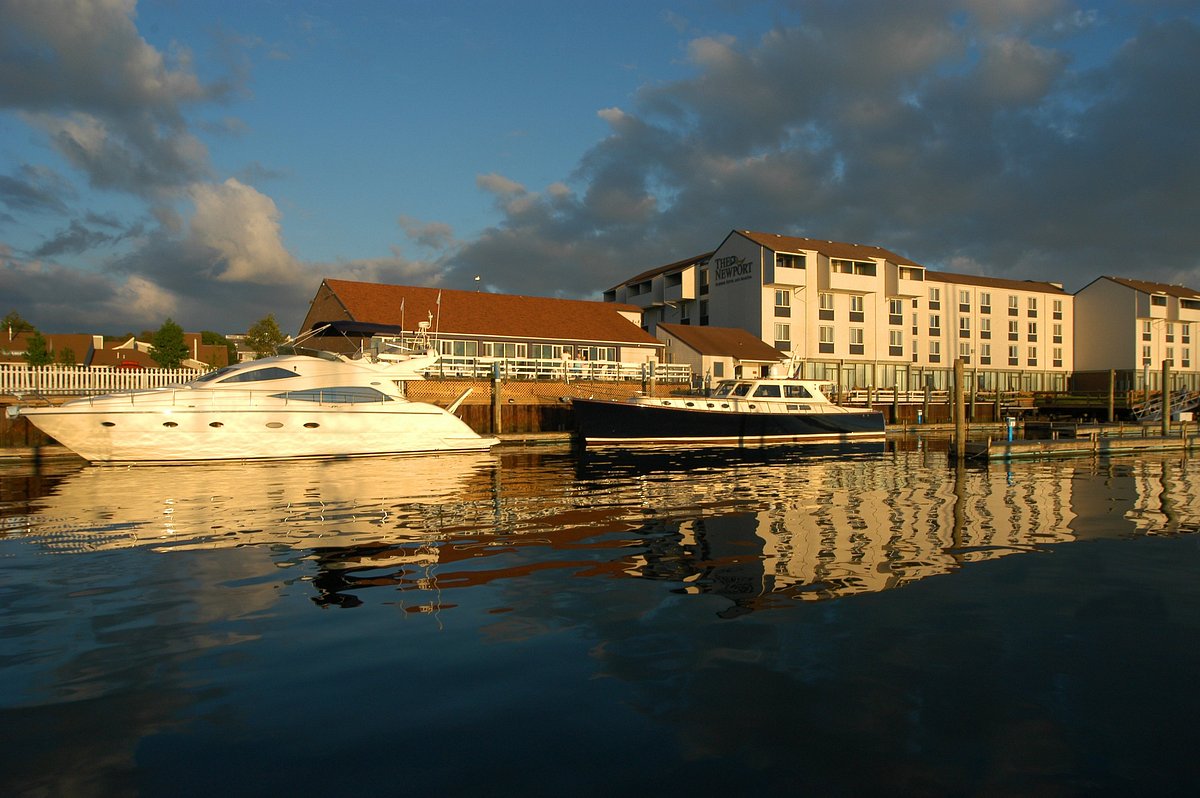 Newport Harbor Hotel &amp; Marina, hotel in Newport