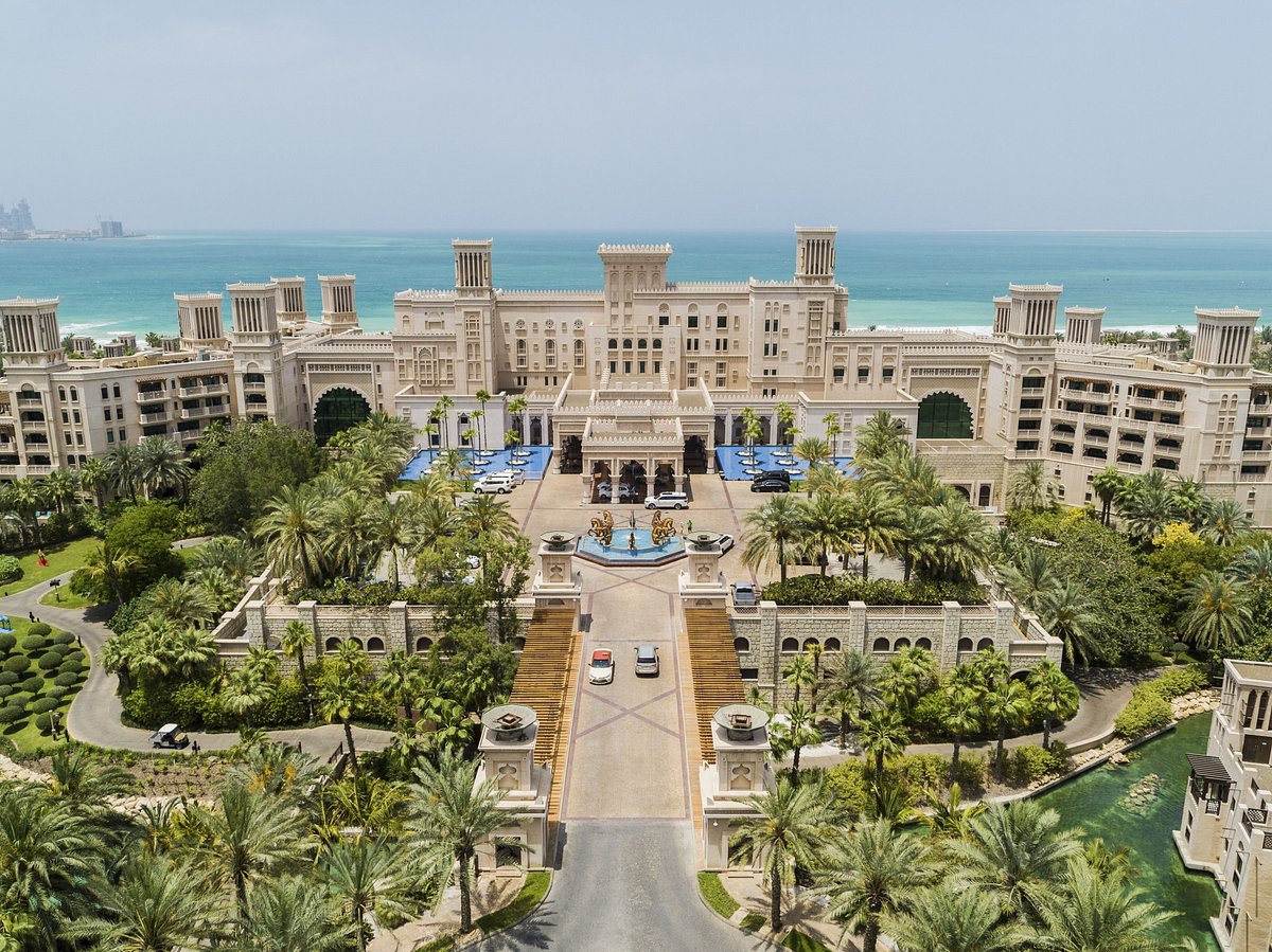 Jumeirah Al Qasr, hôtel à Dubaï