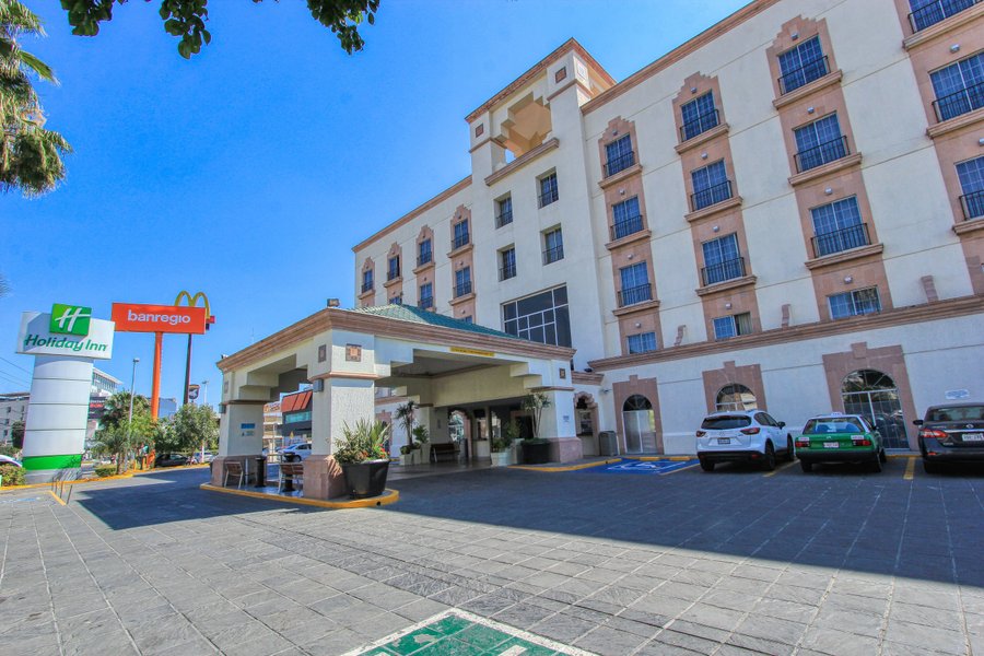 HOLIDAY INN LEON $52 ($̶7̶6̶) - Prices & Hotel Reviews ...