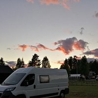 Mycket bra restaurang bara ett stenkast från vår plats på campingen i Åmåsängen.