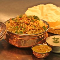 THE ONE. THE ONLY.
KOZHIKODAN DUM CHICKEN BIRIYANI 🍛
😍😋A FRIENDLY REMINDER that we have the best biriyani you’ll ever have.😋😍 🥘🤤
Fragrant chicken cubes in a soulful gravy, and rice slow cooked with spices are married together by slow cooking again in layers, all absorbing each other’s flavour. Topped up with fried onions, sultana raisins and cashew nuts.