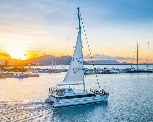 boat tours from cairns