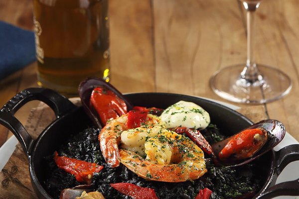 Bacalhau à lagareiro com brocolis e arroz garoando d - Picture of Por Ai  Tasca Portuga, Sao Paulo - Tripadvisor