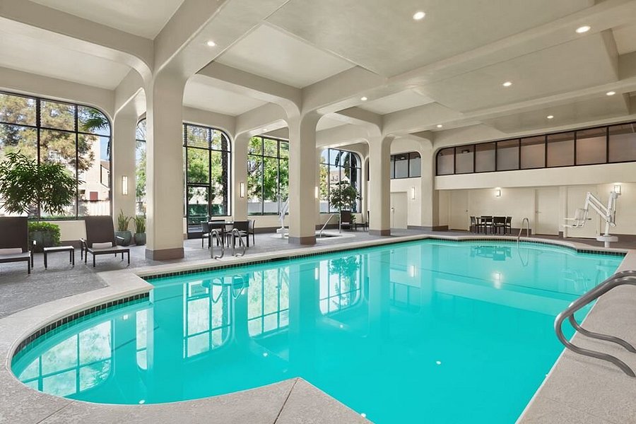 Embassy Suites By Hilton Arcadia Pasadena Area Pool Pictures Reviews - Tripadvisor
