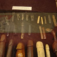 falliczne amulety z Tajlandii