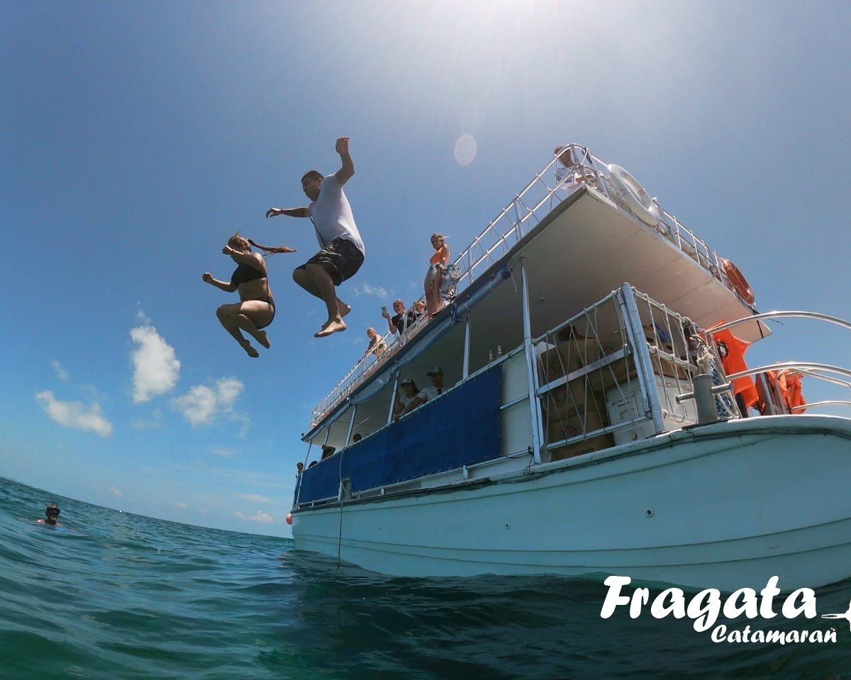 catamaran fragata cancun