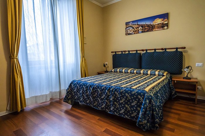 SOLE E LUNA - Prices & Hostel Reviews (Rome, Italy)