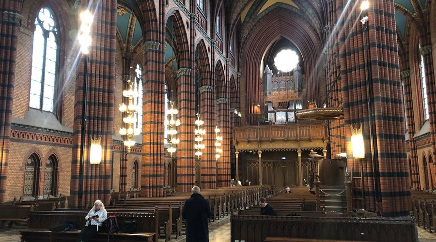 St Johannes (St John) - interior.