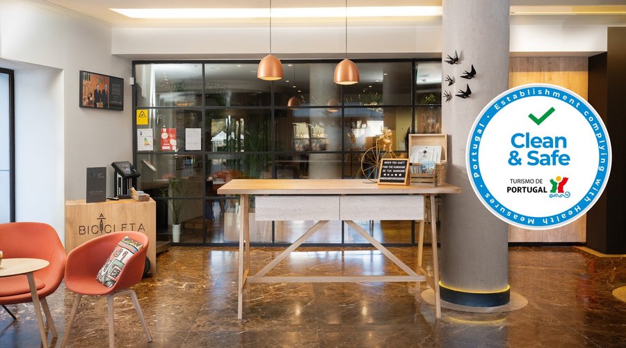 Hotel welcoming area - new mobile check-in concept!