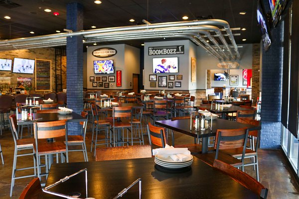 Pizza Place Sports Bar and Restaurant - Pizza Restaurant in Louisville