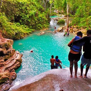 Getting to Blue Hole Jamaica