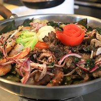 Parrillada Mar y Tierra.