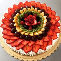 Torta alla frutta con pan di Spagna e crema