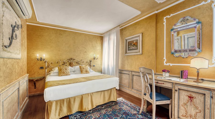 FAMILY SUITE X 3 OR QUADRUPLE ROOM