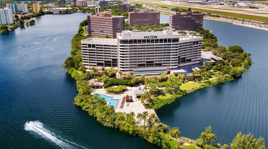 Gorgeous resort style airport hotel