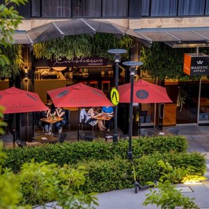 Majestic Roof Garden Hotel in Adelaide