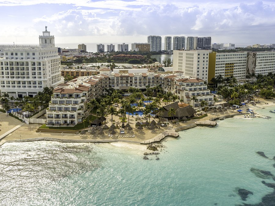 fiesta americana in cancun