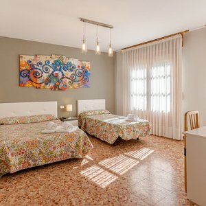 HABITACIÓN TRIPLE CON BALCÓN