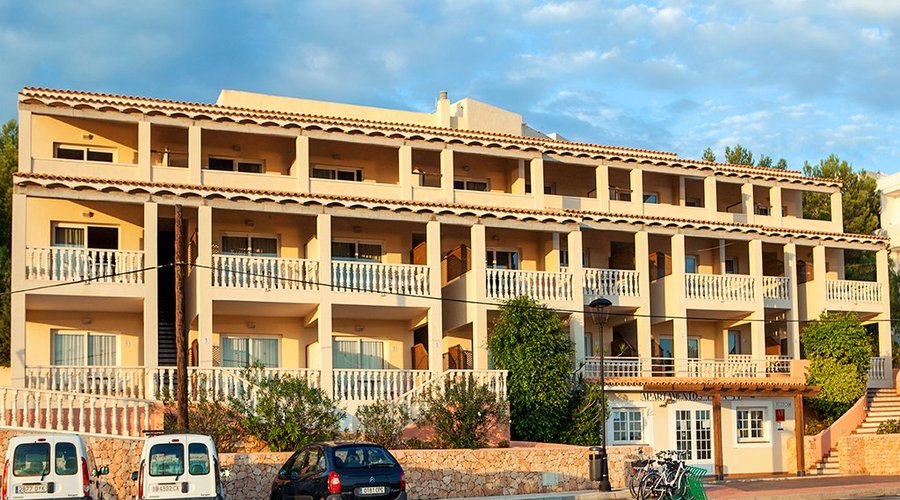 APARTAMENTOS PAYA II - Prices & Condominium Reviews (Formentera/Es Pujols) APARTAMENTOS PAYA II - Prices &  Condominium Reviews... 