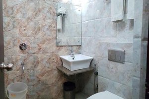 Room & Suite