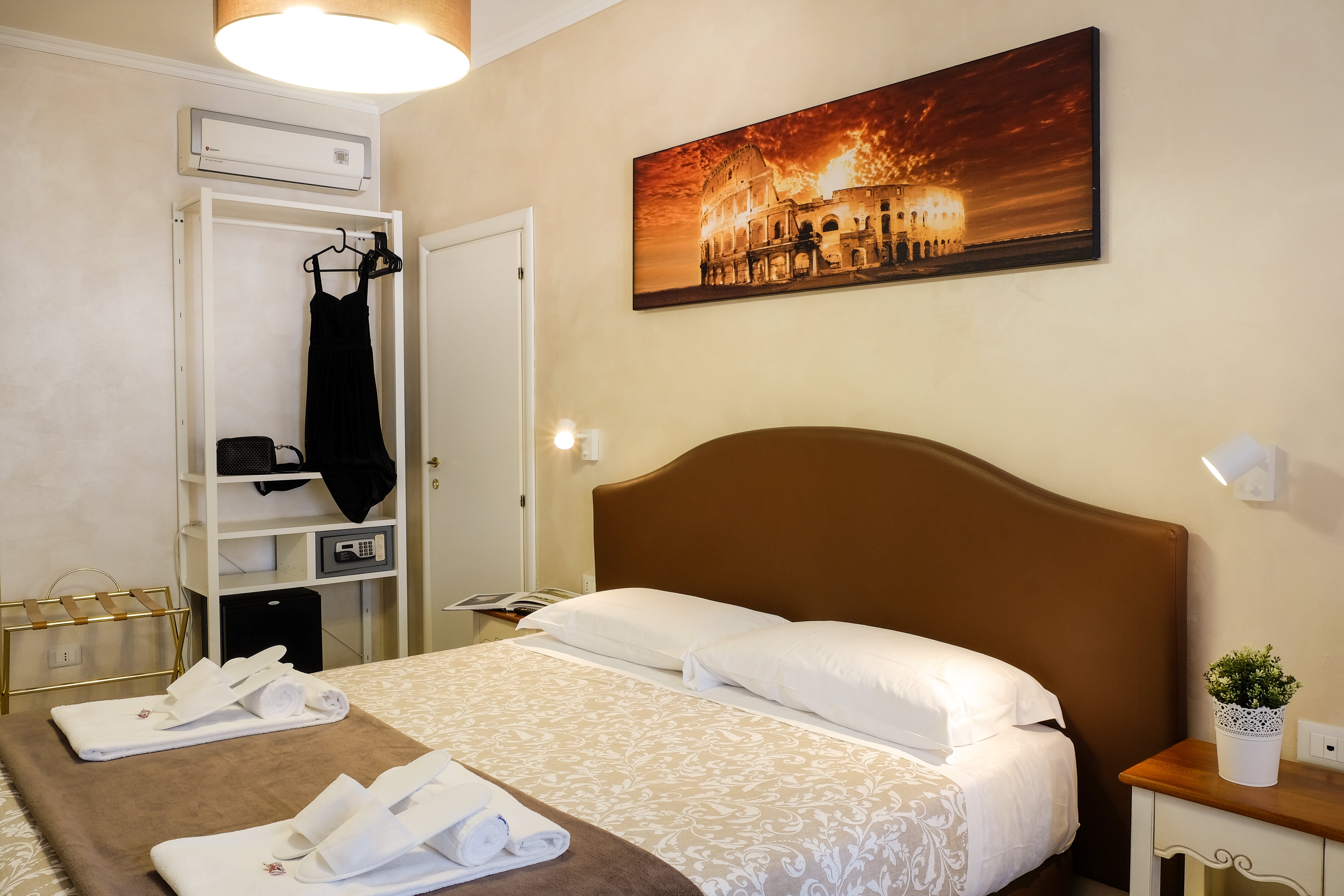 RE MONTI GUESTHOUSE (Roma, Italia): Opiniones Y Precios