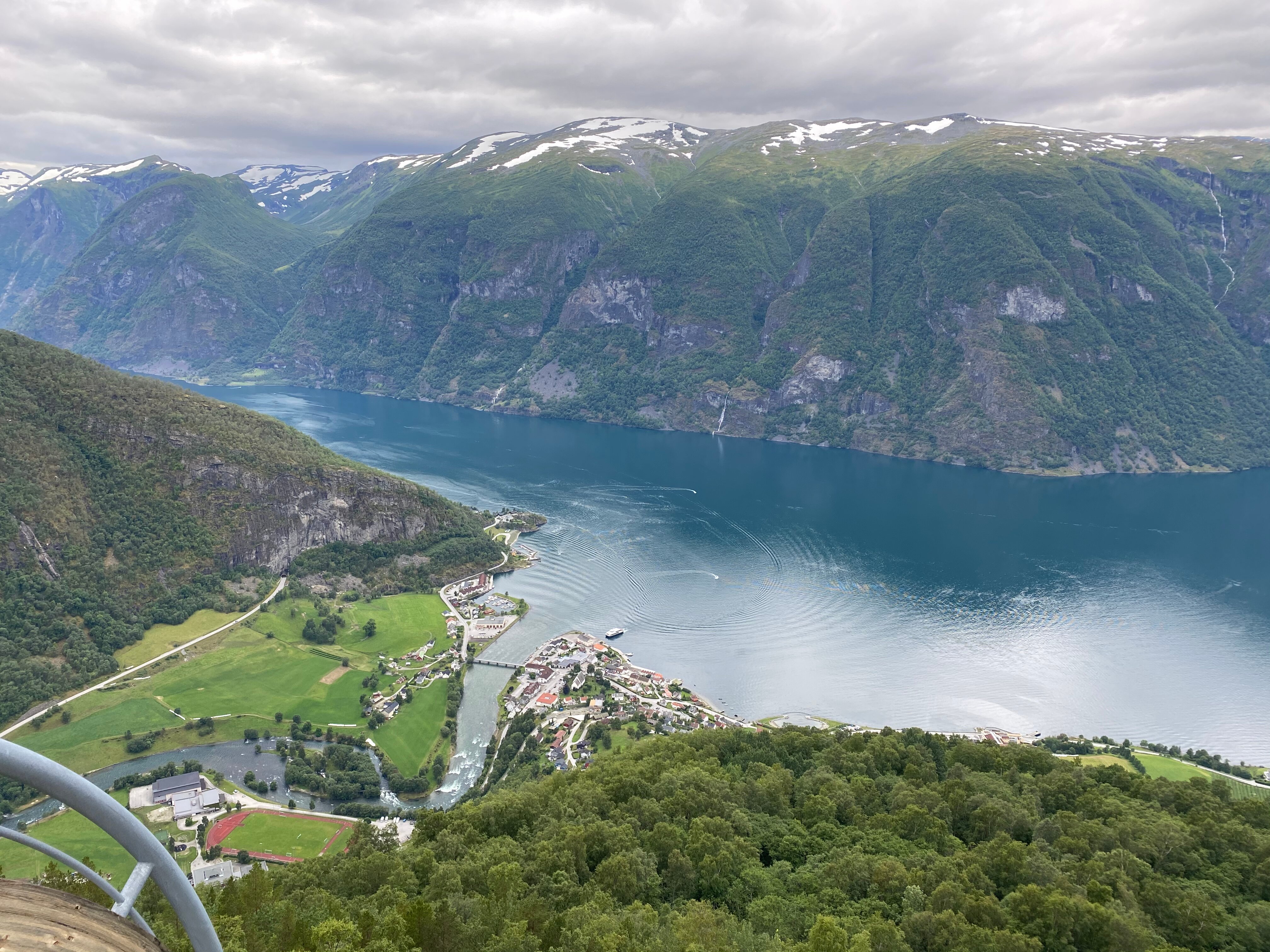 Guided Tour To Nærøyfjorden, Flåm And Stegastein - Viewpoint Cruise ...