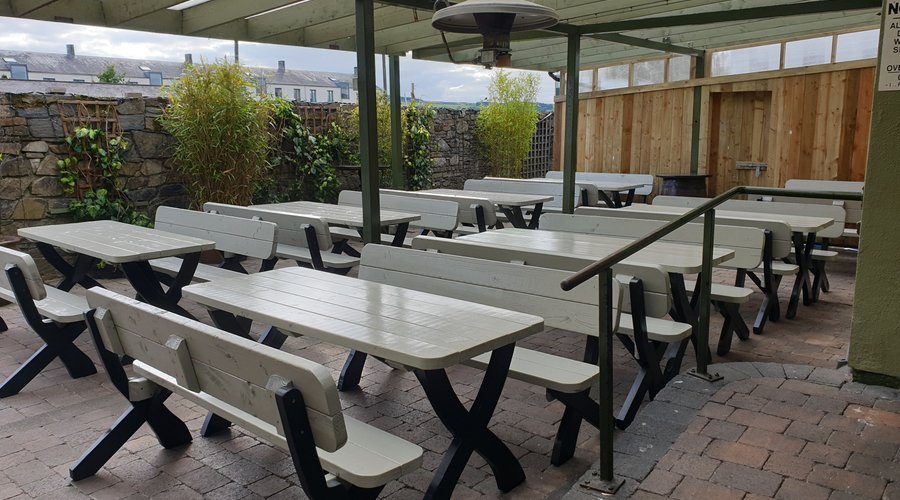 Spacious outdoor area. 