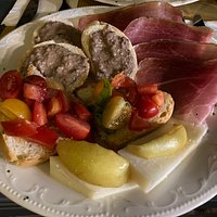 Antipasto misto fantastico, proprietaria gentilissima, super consigliato!!!