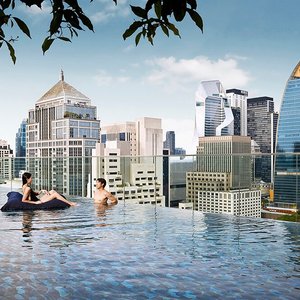 Horizon Pool 18th Floor