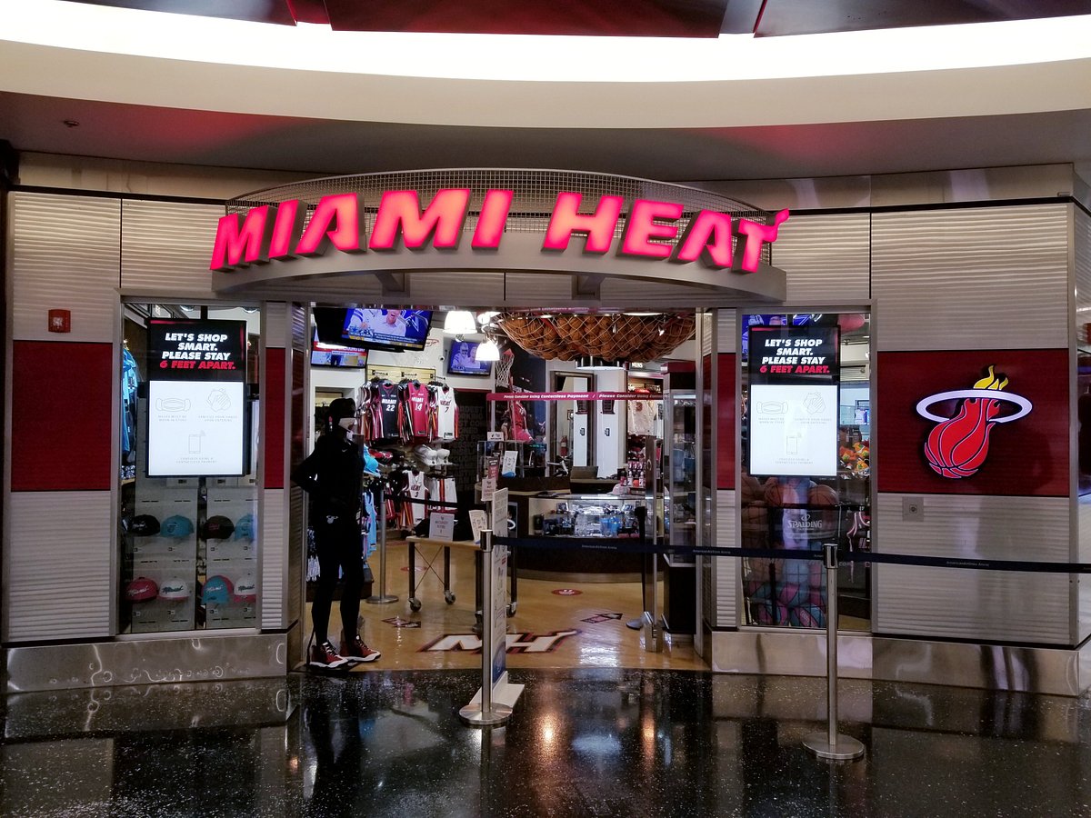 The Miami Heat Store à Miami, la boutique pour les fans de basket - Bons  plans voyage Floride : DowntownMiami