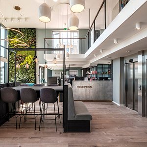Lobby, lounge, bar & reception