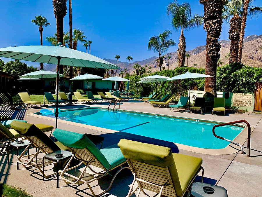 gay resorts palm springs