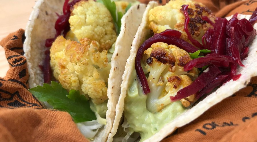 Tacos de coliflor (2 uniades)
coliflor maceradas en honey mustard vegano, guacamole, chucrut picoso y chimichurri.
s./11.90