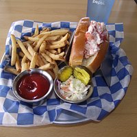 ME - PINE POINT - STERN - SINGLE LOBSTER ROLL